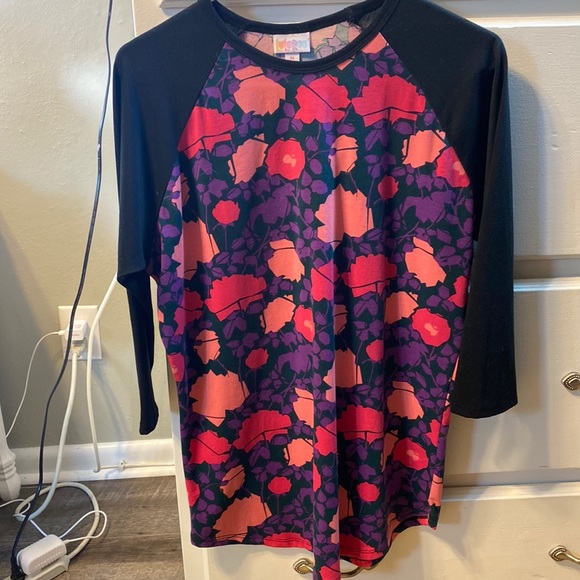Lularoe Randy shirt - Picture 4 of 6